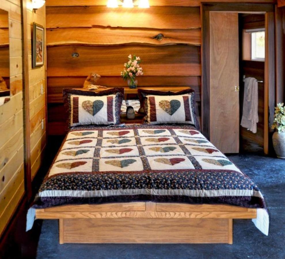 Lanzarotta Bed And Breakfast Creswell Екстериор снимка